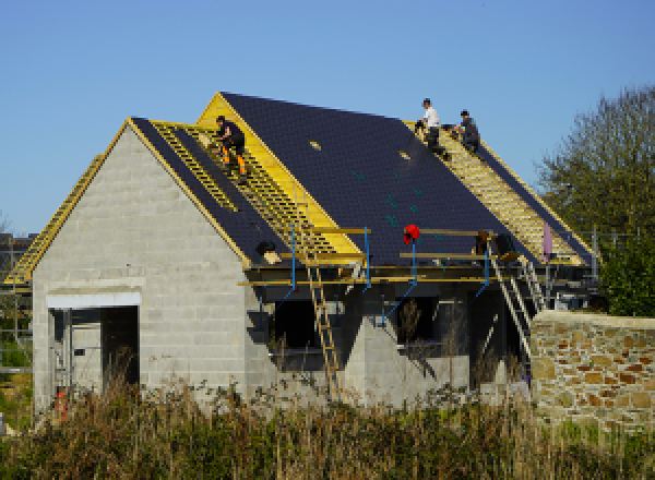 Couverture sur construction neuve à Lauzerte