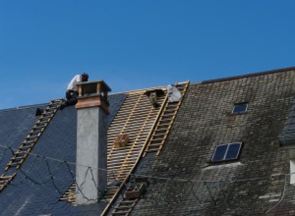 Remplacement de la couverture sur maison ancienne à Aramits