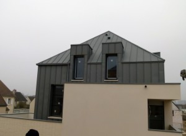 Couverture et façade joint debout sur maison à Château-Verdun