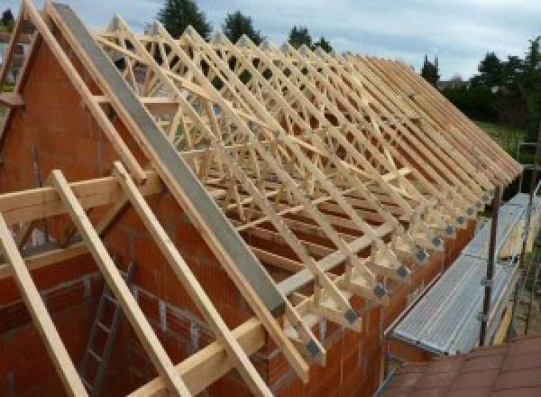 Pose de charpente bois en fermettes industrielles à Criquebeuf-en-Caux