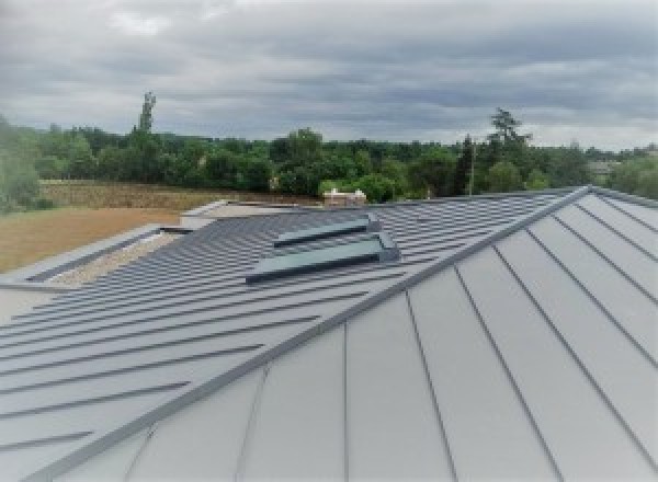 Couverture en joints debouts et pose de bac-acier à Château-l'Abbaye à Château-l'Abbaye