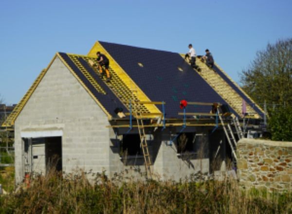 Couverture sur construction neuve à L'Albère à L'Albère