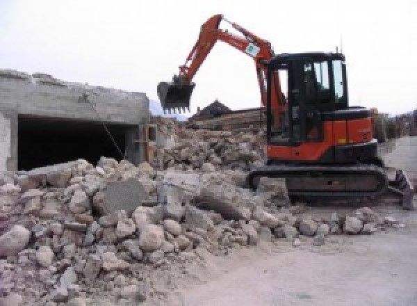 Démolition de maison à La Chapelle-Rousselin