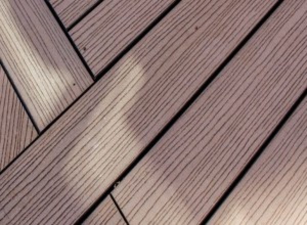 Terrasse en bois composite à Acquin-Westbécourt