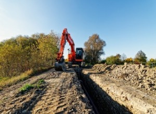 Terrassement de tranchées à Azerables